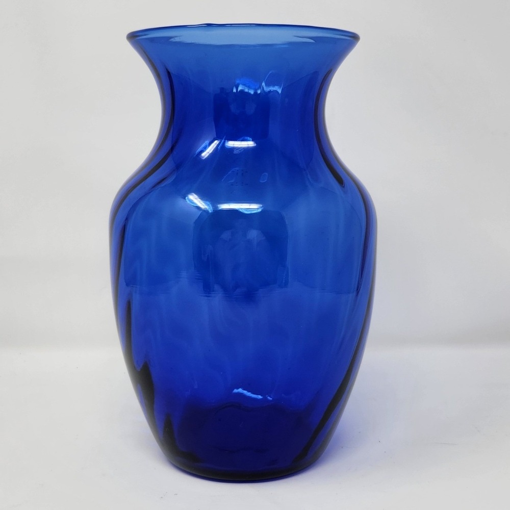 Indiana Glass Swirl "Illusions" Gobalt Blue Glass Vase